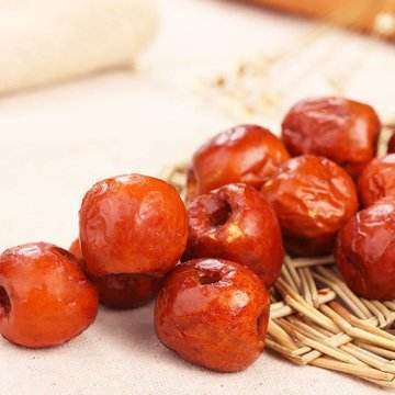 宗客网教你用微波炉自制零食 脆冬枣与无核荔枝，从此告别看剧无聊