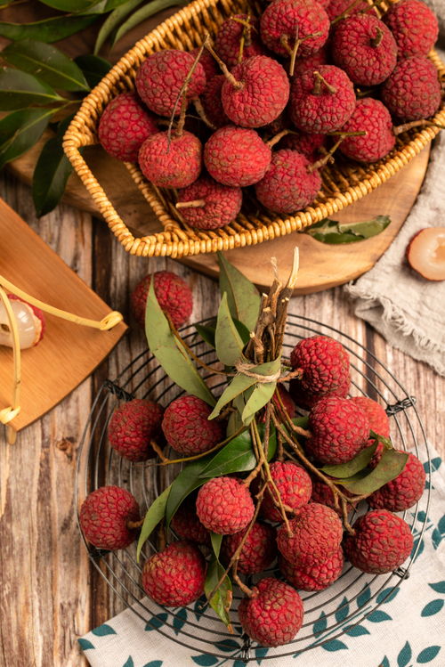 仙进奉荔枝 无核荔枝的夏日盛宴与摄影美学